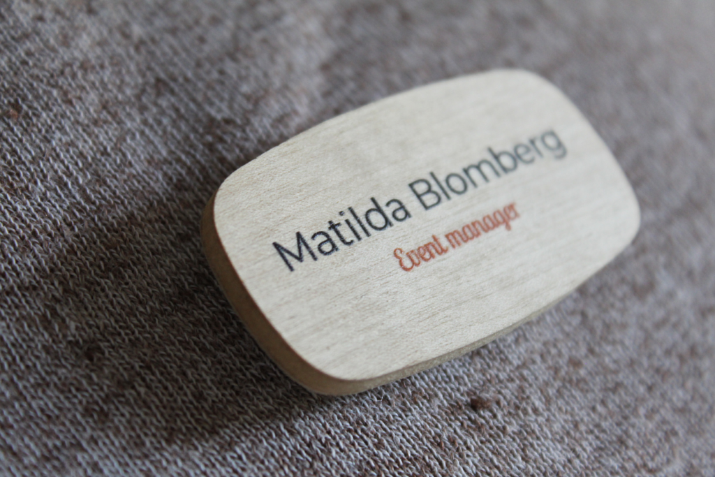 Why wbadgs.com is the Right Partner When Ordering Custom Name Badges for Your Team